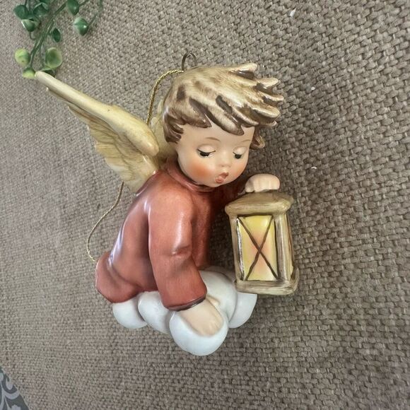 Hummel Goebel Lantern Angel “Angelic Guide" Ornament Figurine 1991 TMK 7 - Picture 1 of 10